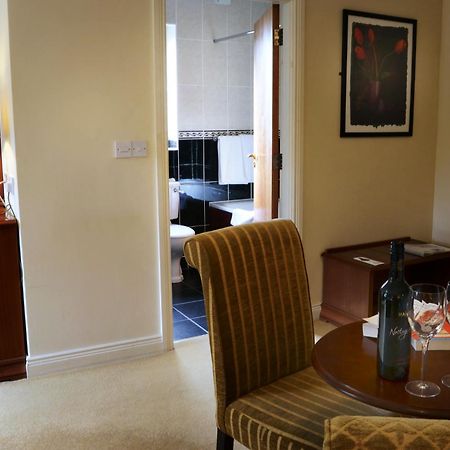 Donegal Manor Hotel Donegal Town ภายนอก รูปภาพ