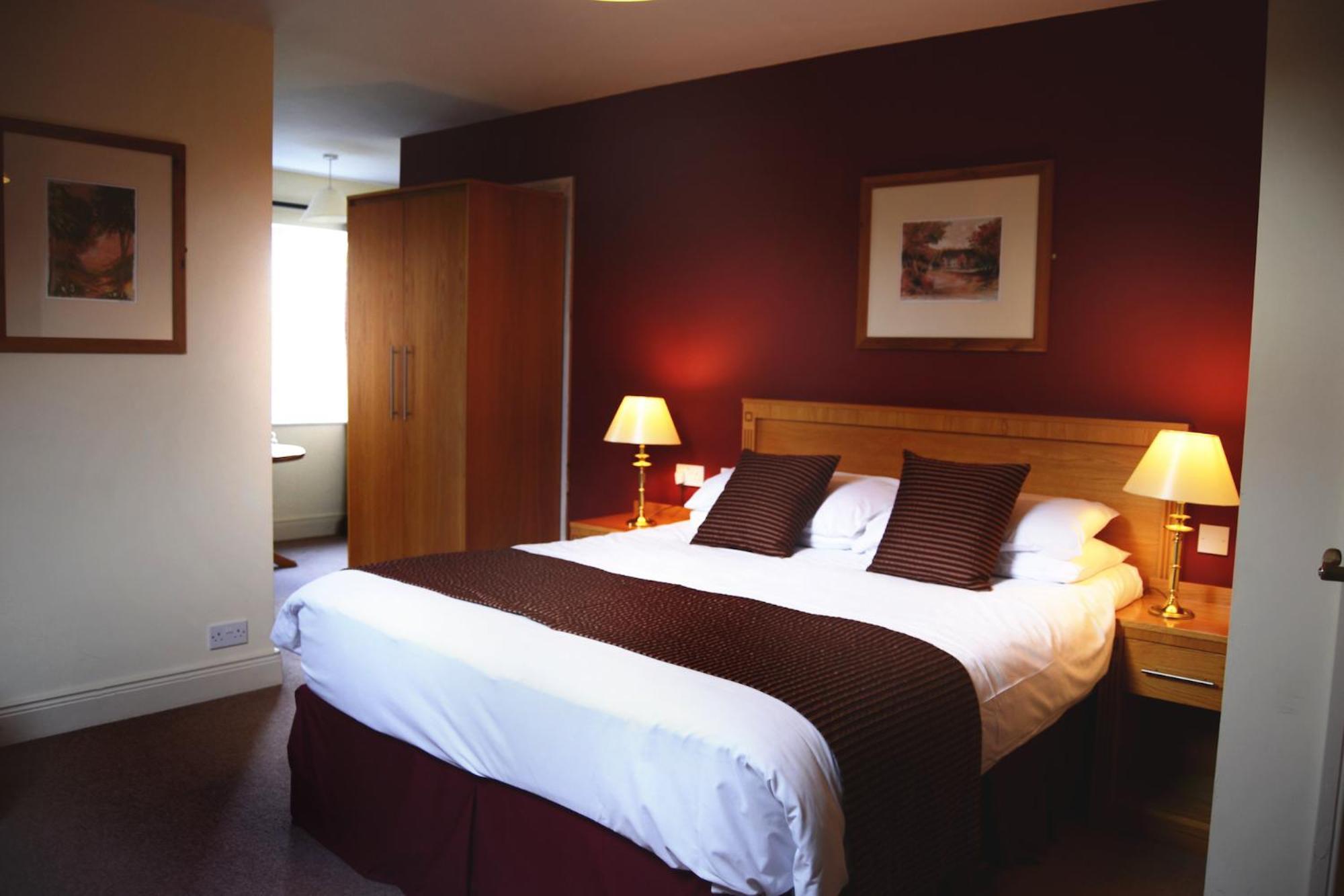 Donegal Manor Hotel Donegal Town ภายนอก รูปภาพ