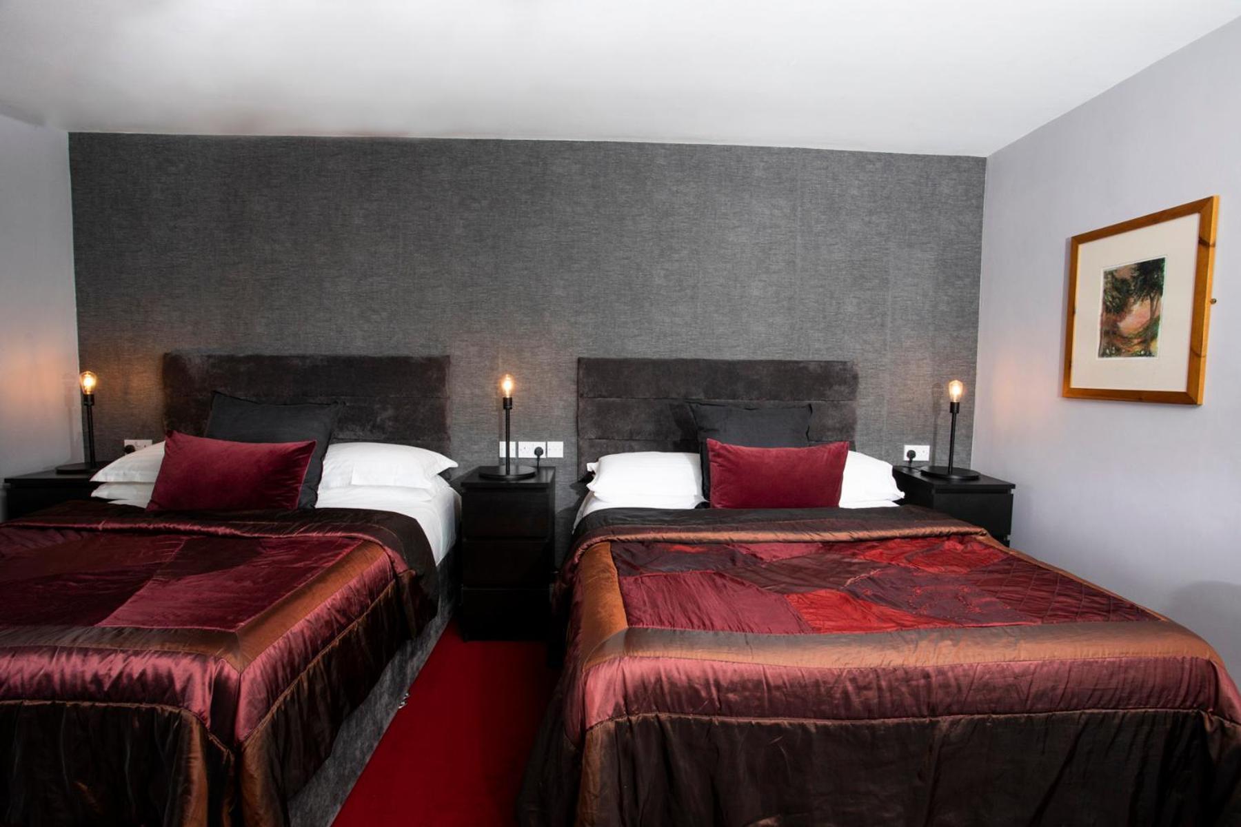 Donegal Manor Hotel Donegal Town ภายนอก รูปภาพ