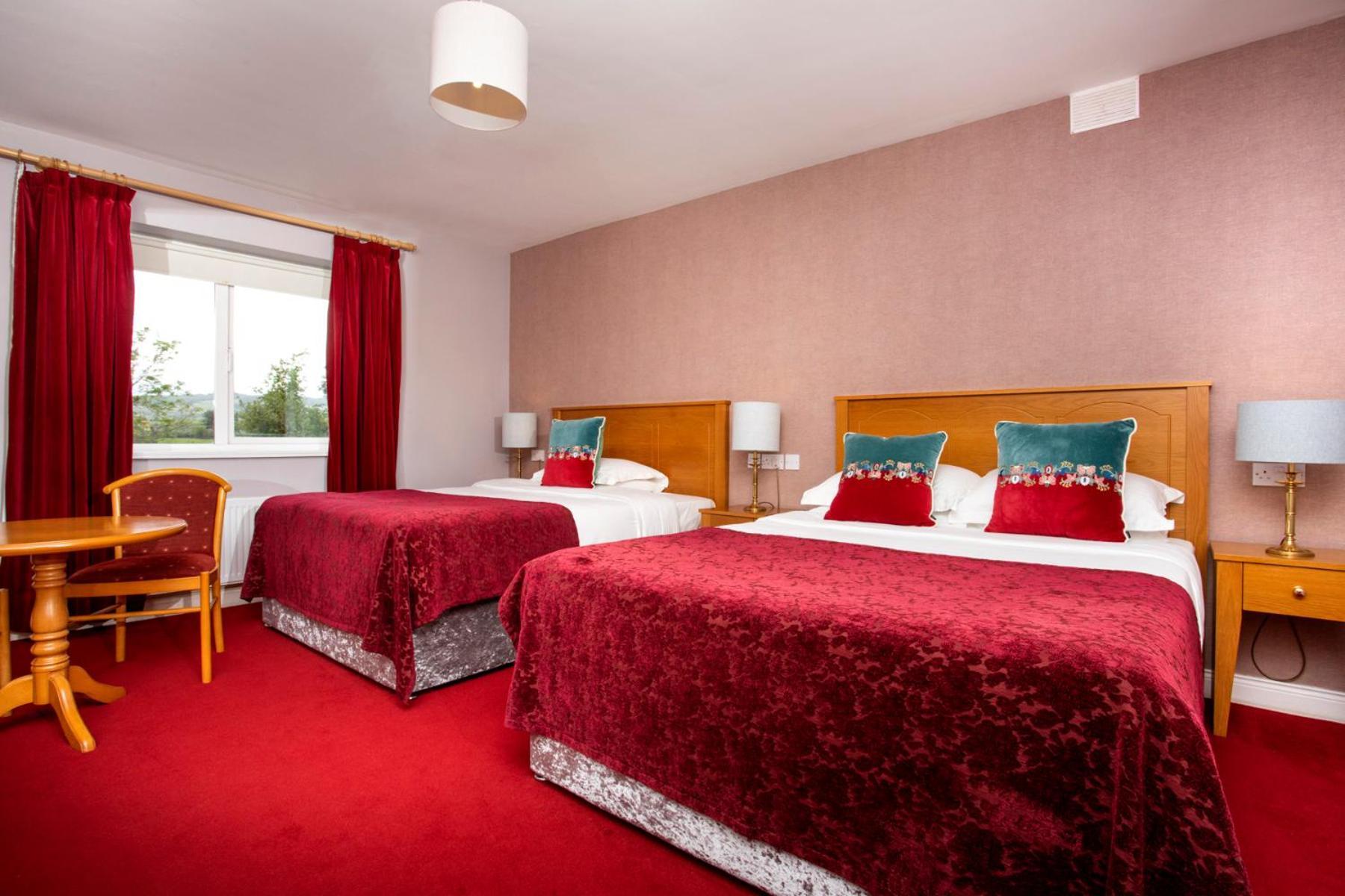 Donegal Manor Hotel Donegal Town ภายนอก รูปภาพ